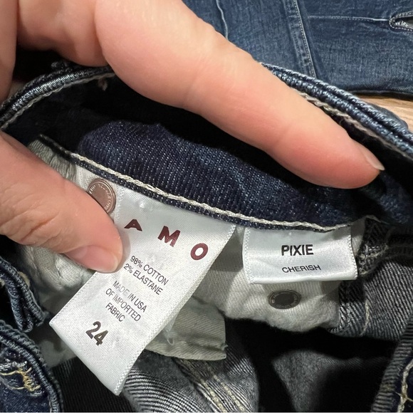 AMO Jeans Pixie Cherish Pleated Straight Leg Ankle Crop - Picture 9 of 9